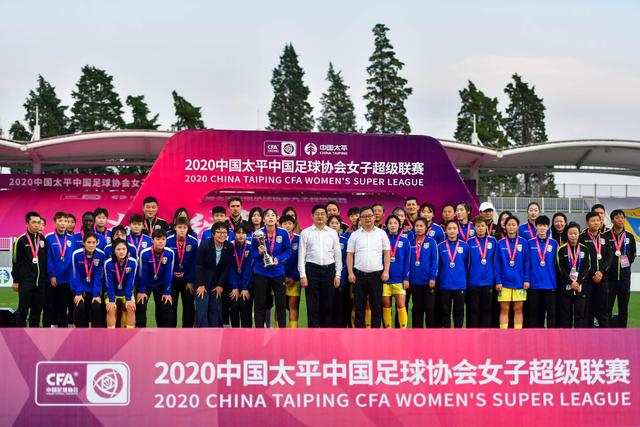 世界杯-弗罗伊勒造点恩博洛命中 瑞士半场暂1-0卡塔尔